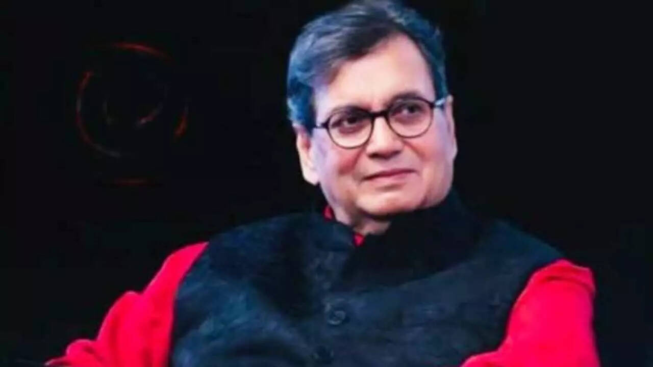 Filmmaker Subhash Ghai has sold two residential apartments in Mumbai’s Splender Complex, Jogeshwari, for a total of ₹11.61 crore.