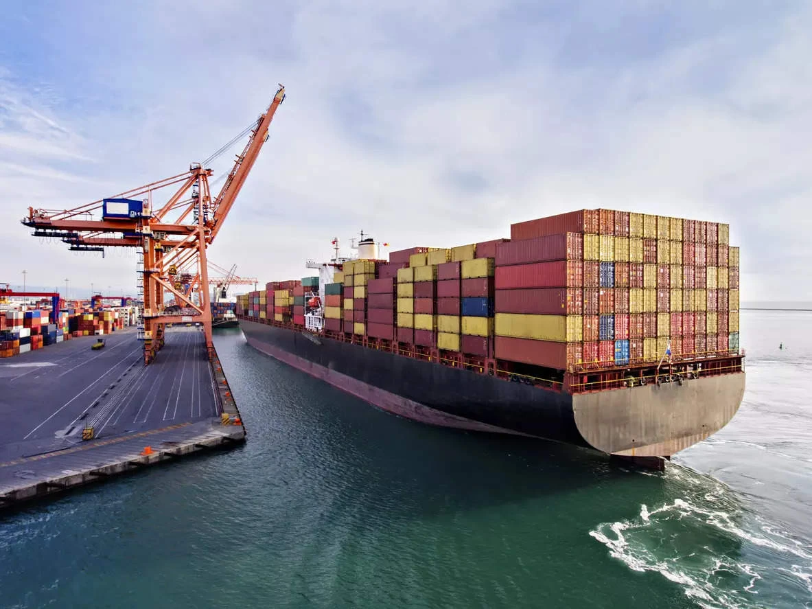 India’s 12 major ports handled 854.855 million tonnes (mt) of cargo in FY25, marking a 4.34% rise from 819.294 mt in FY24, driven by strong growth in containers, finished fertilisers, and miscellaneous cargo.