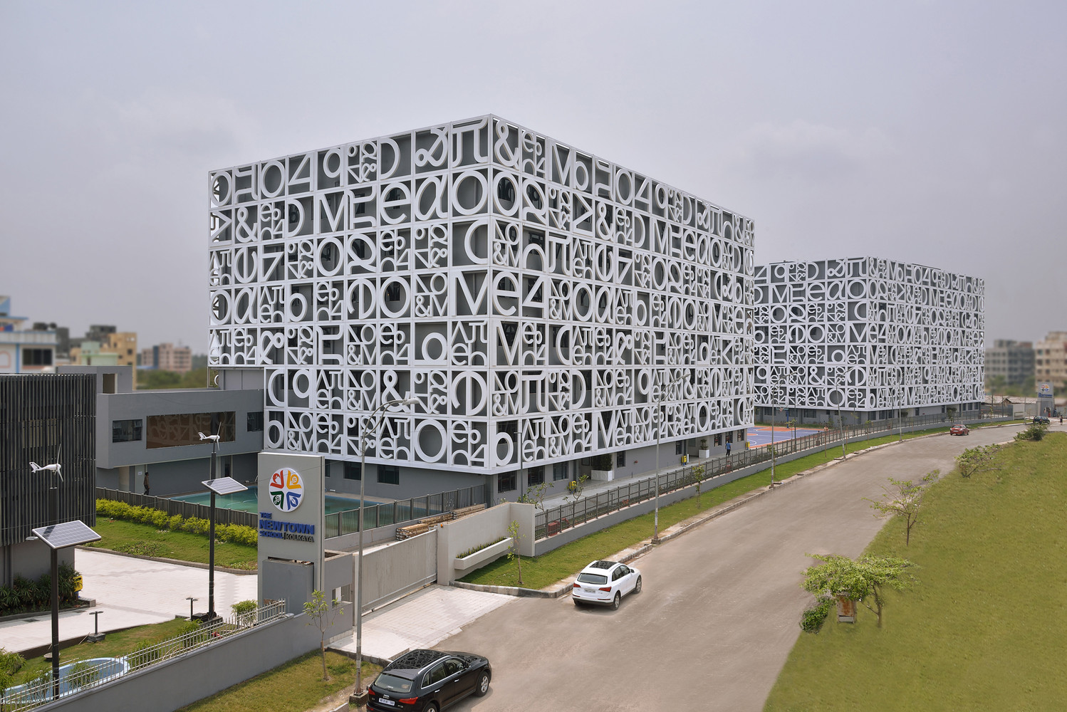 School Façade and Campus Design: Creating Identity through Architecture in Newtown, Kolkata