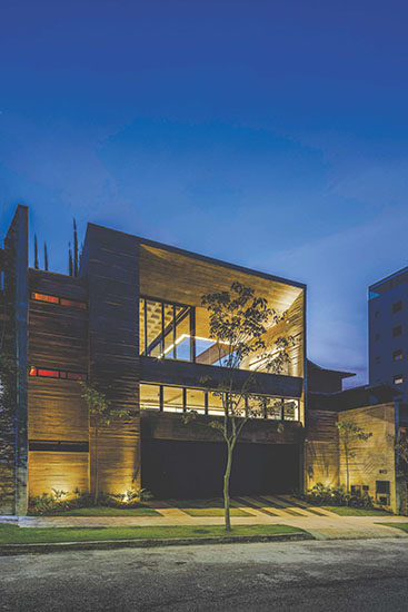 Concrete Horizon: A Home of Light, Landscape, and Intention