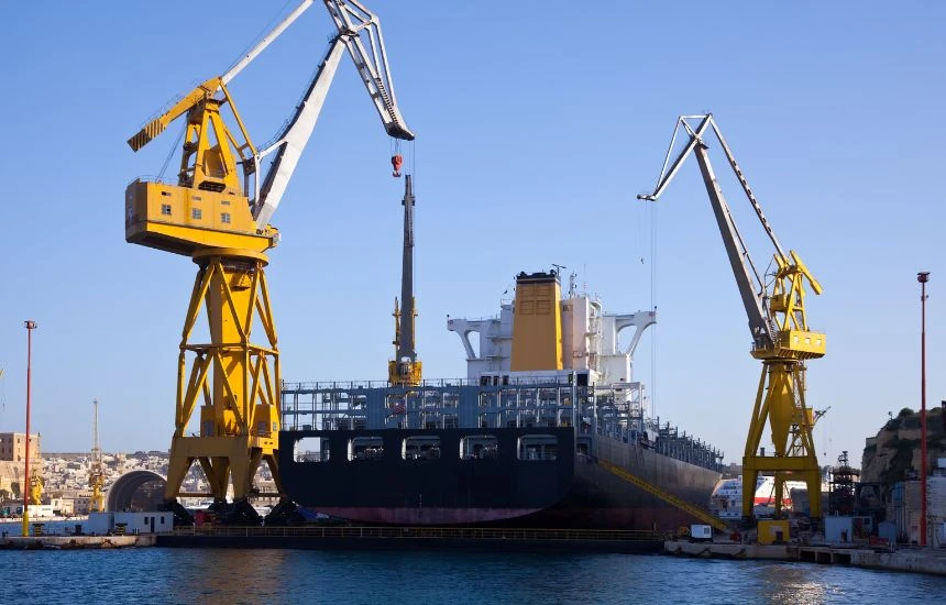 Strategic project to handle 2 lakh DWT Capesize vessels; feasibility study to be completed in six months.