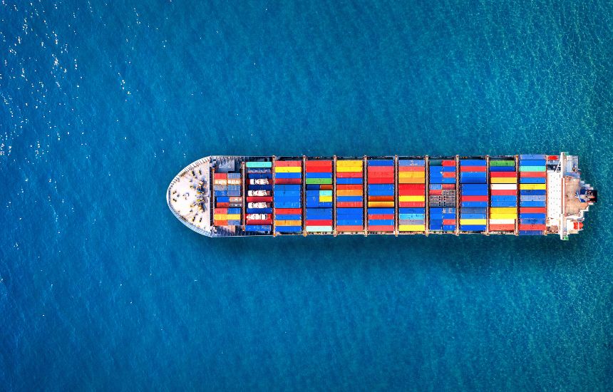 Sale aligns fleet strategy as company plans tanker divestment and dry bulk acquisition.