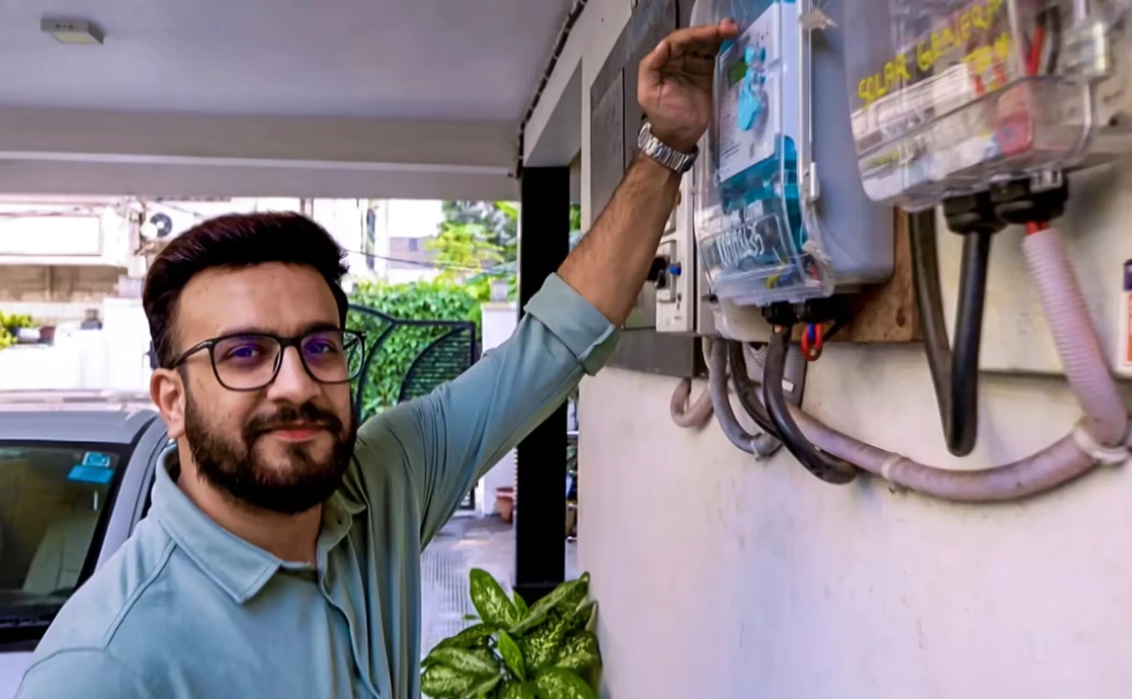 New rules expand solar access for apartments, villages and small consumers.