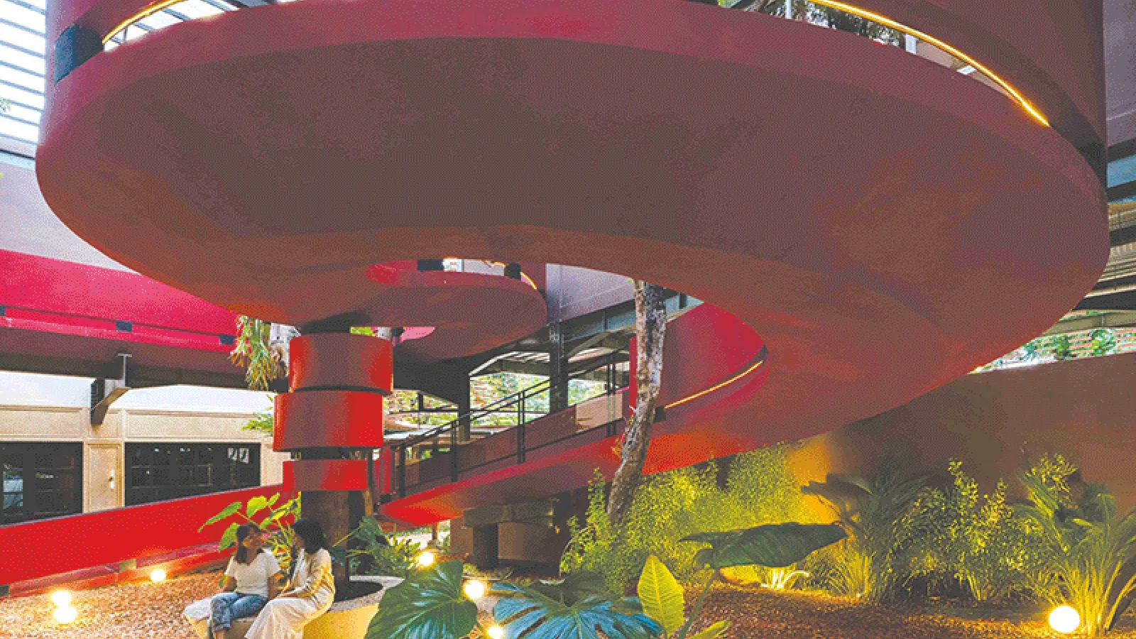 Transforming Recycled Plastic into Climate-Responsive Architecture: Lattice Creative Garden