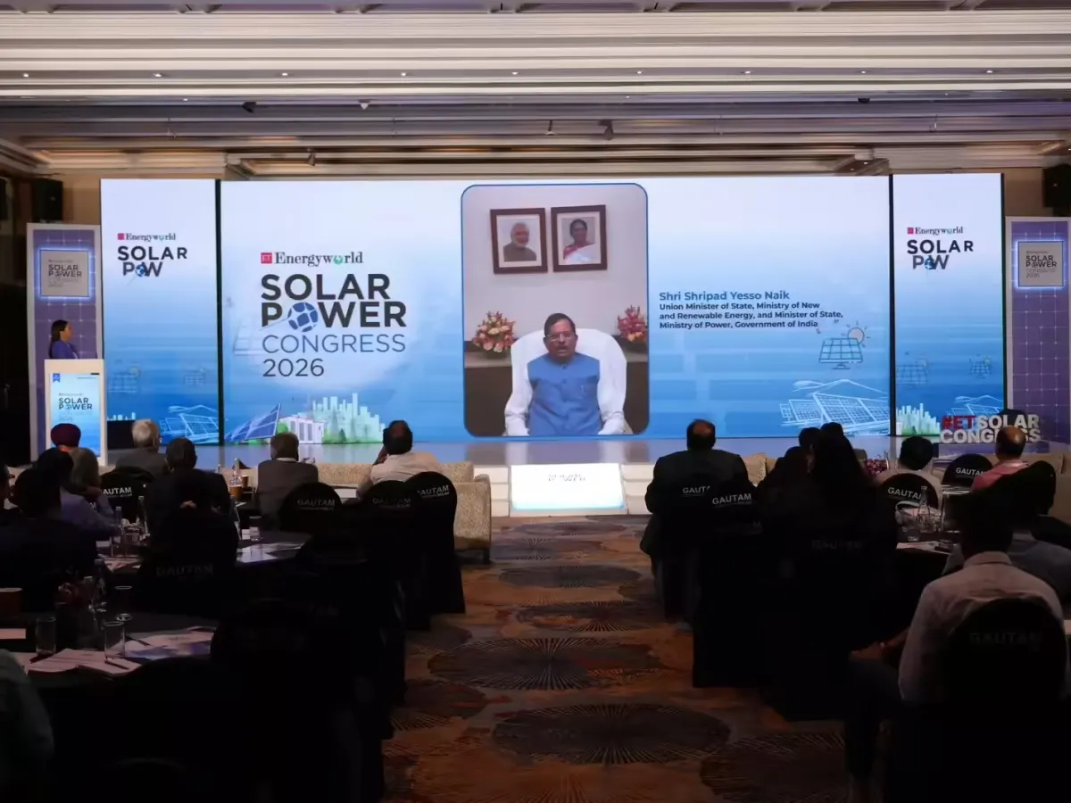 With over 140 GW installed, solar power becomes the backbone of India’s clean energy future.