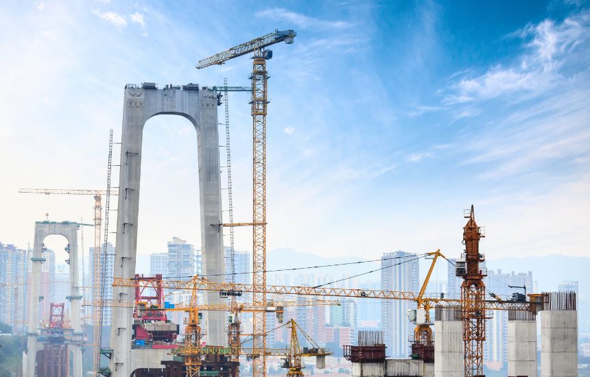 Output hit by contraction in oil, gas and refinery products; growth outlook faces fresh risks.