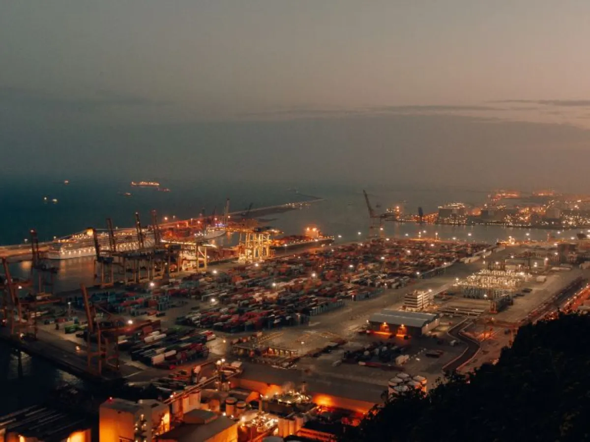 Plan aims to merge terminals, boost capacity, and maximise privatisation value.