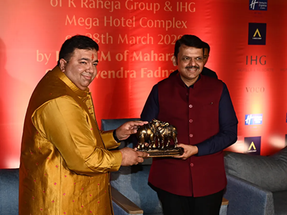 VIJAYTA & NIKHIL K RAHEJA GROUP & IHG Hotels Launch Mega Hotel Project in Mumbai with CM Devendra Fadnavis
