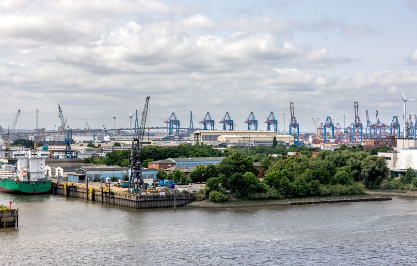 Cargo diversification and efficiency power strong throughput growth.