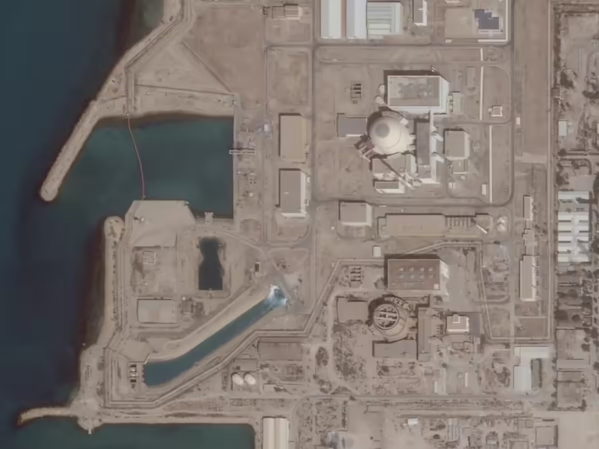 UN watchdog urges halt to attacks amid fears of radiological disaster.