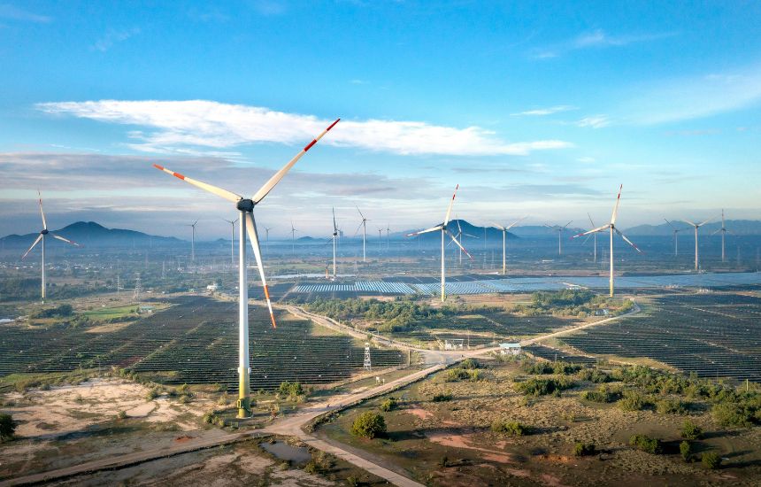 Policy push and strong pipeline accelerate onshore wind deployment.