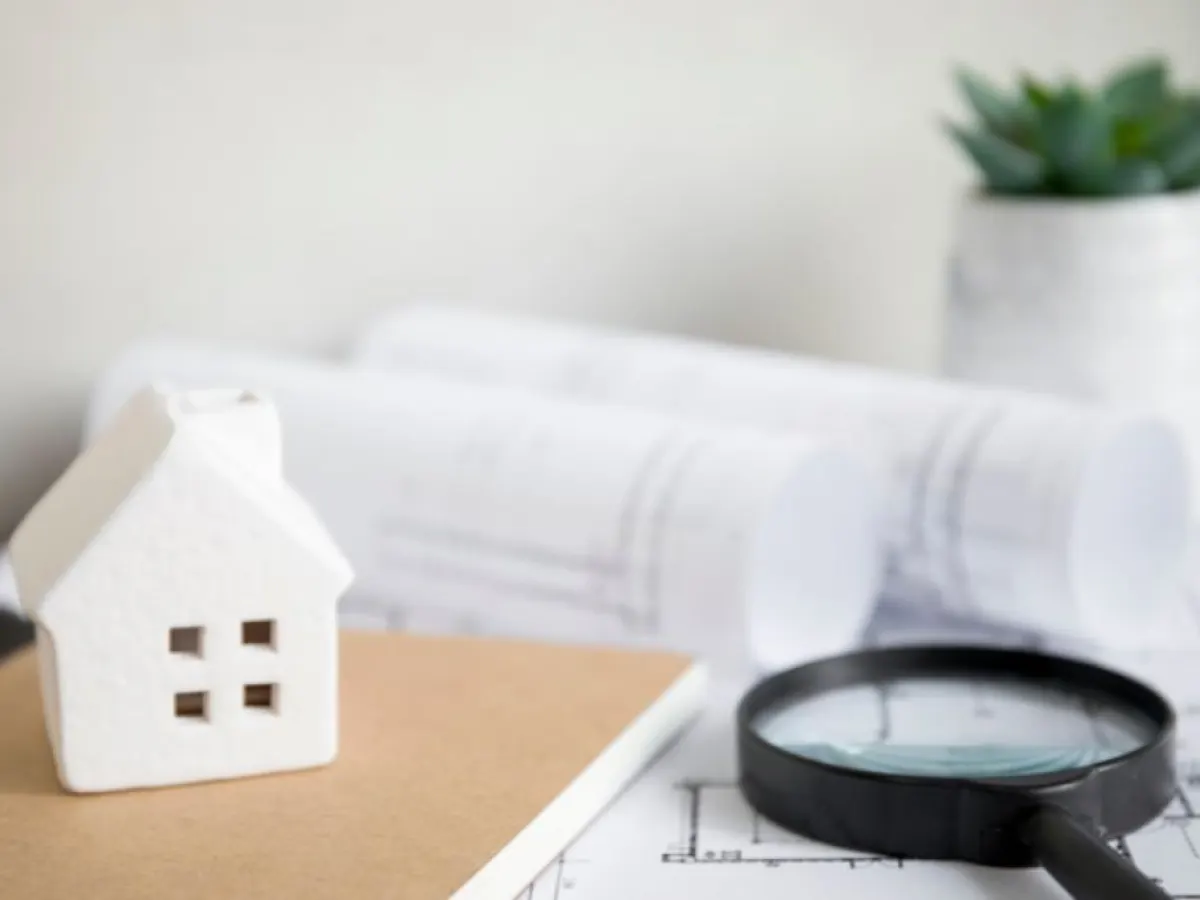 The Maharashtra government warns of strict action against those denying housing rights to the poor.