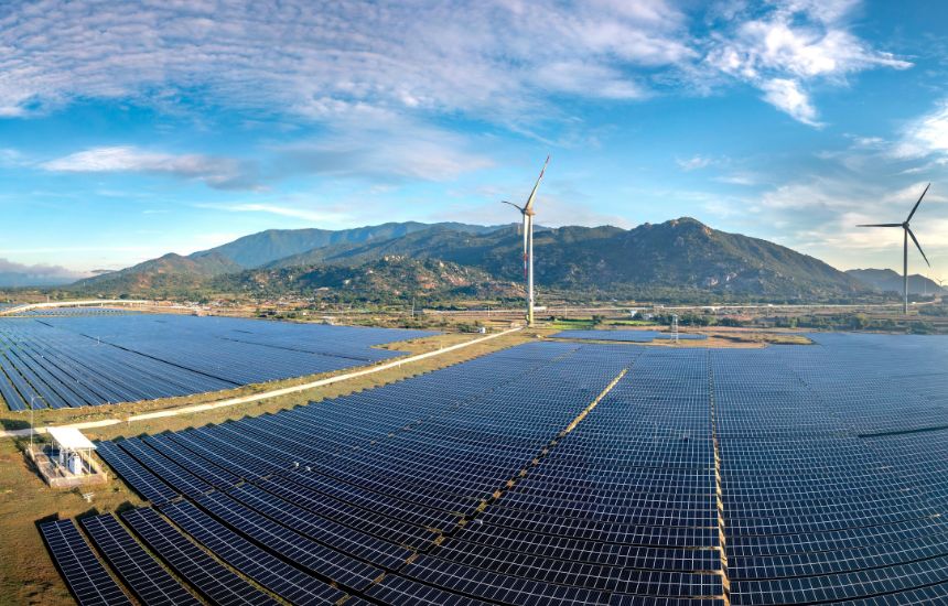 Stronger transmission, storage, and coordinated policymaking key to integrating 1,800 GW of clean power.