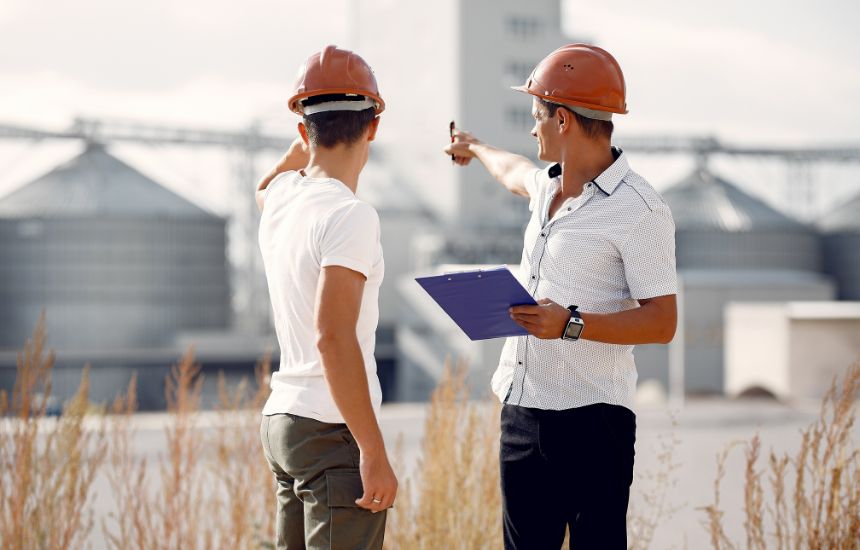 Industry warns uncertainty keeps risks high for vessels and seafarers.