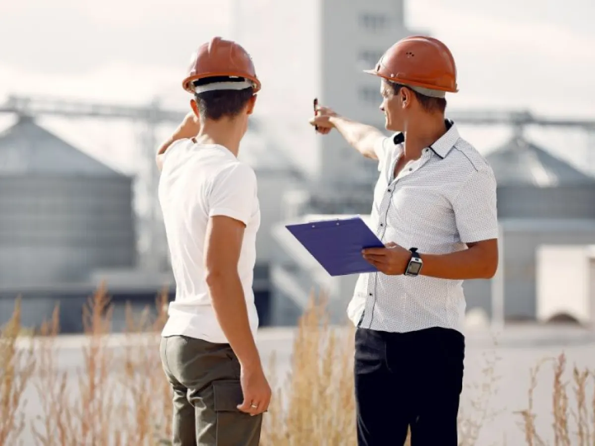 Industry warns uncertainty keeps risks high for vessels and seafarers.