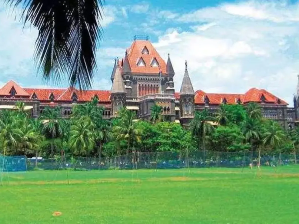 Court directs Maharashtra to frame clear renovation rules and ensure equal action against unauthorized constructions.