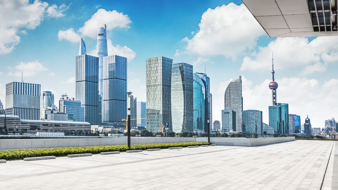 Bengaluru leads large-format office leasing as demand for premium workspaces remains strong across major cities.