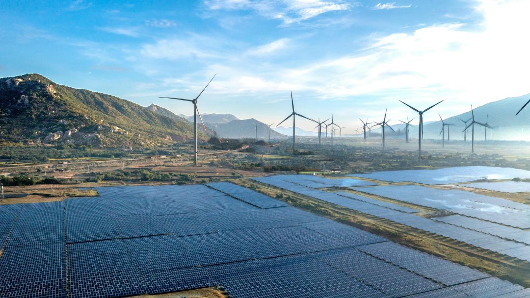 Hindustan Power Chairman emphasises transmission, grid flexibility, and energy storage as key pillars of India’s clean energy transition.