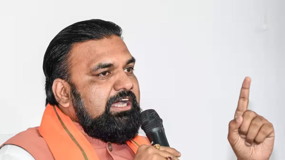 Samrat Choudhary calls for technology-driven reforms, transparent grievance redressal, and faster approvals to boost confidence in the real estate sector.