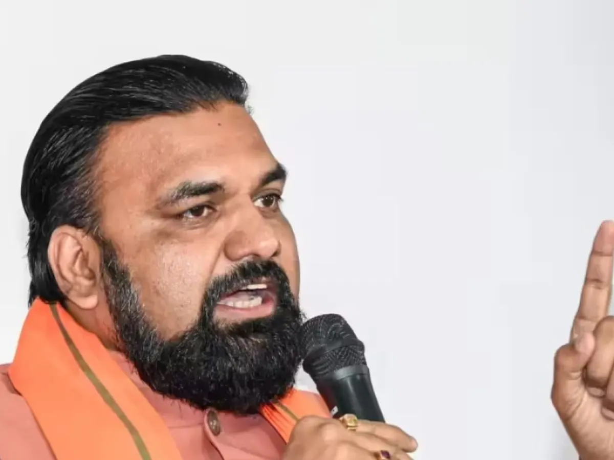 Samrat Choudhary calls for technology-driven reforms, transparent grievance redressal, and faster approvals to boost confidence in the real estate sector.