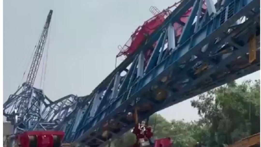 Bridge Launcher Collapses in Bihar’s Vaishali, Eight Workers Injured