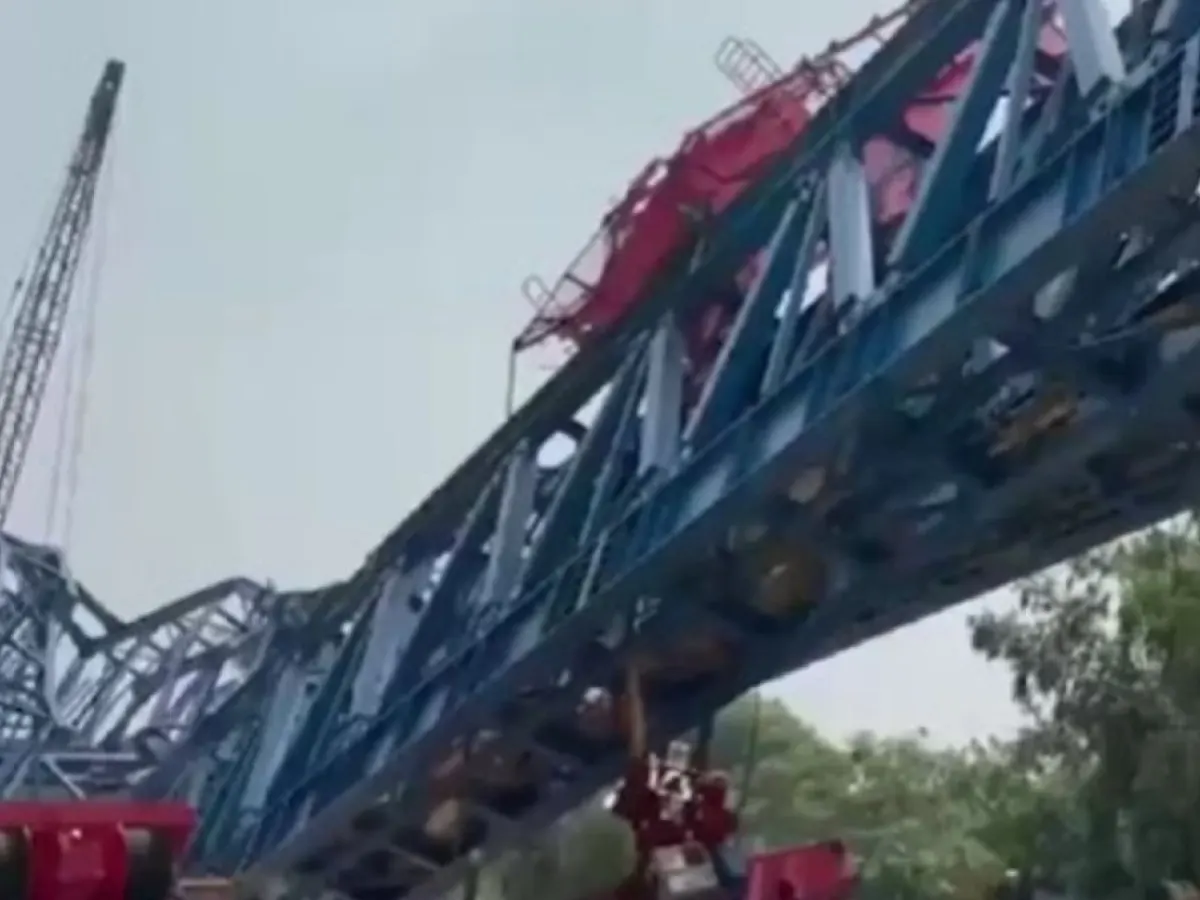 Bridge Launcher Collapses in Bihar’s Vaishali, Eight Workers Injured