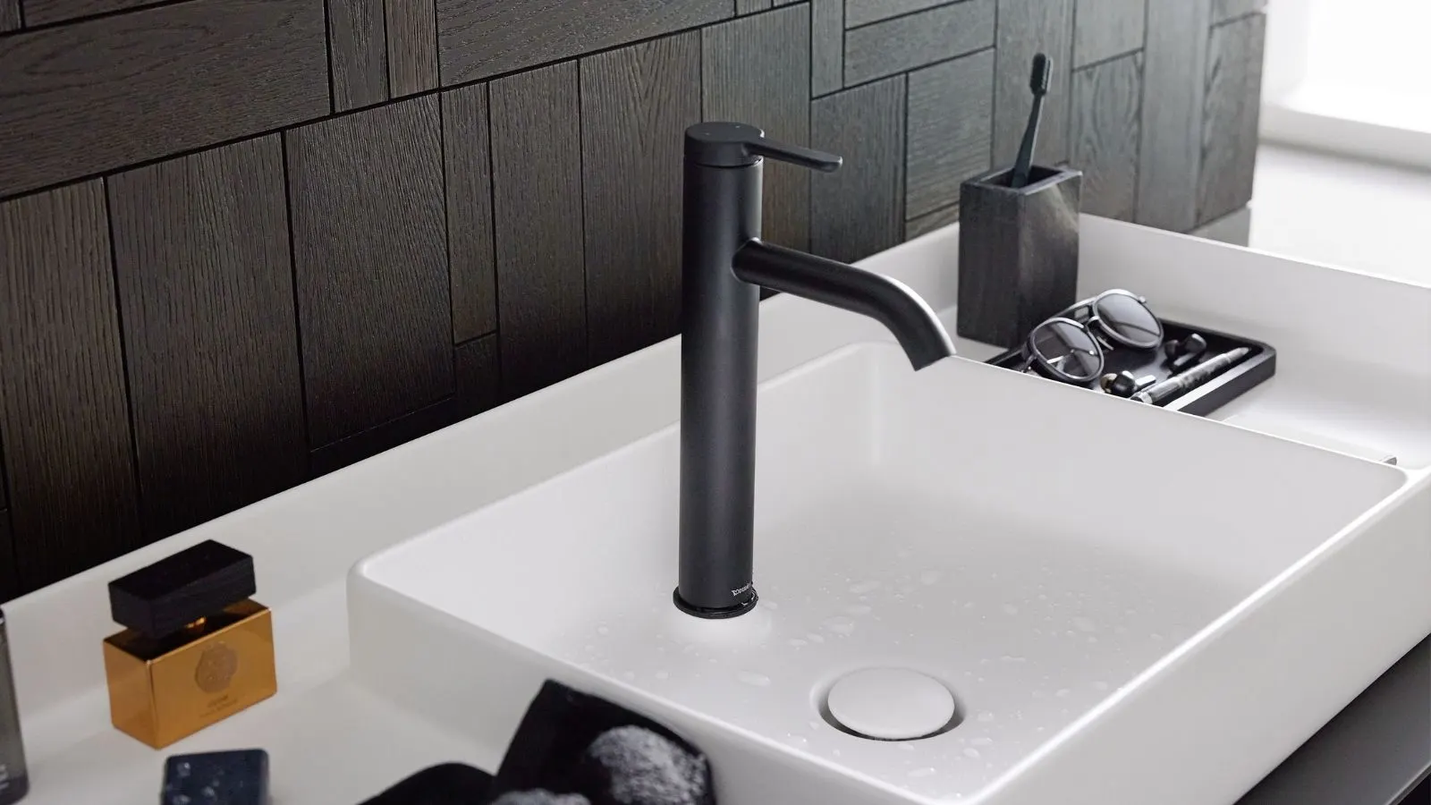 Duravit Bento Starck Box Brings Japanese Design Philosophy to the Modern Bathroom