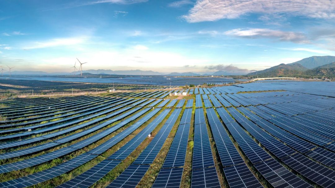 Alpex Solar Inaugurates 2.2 GW TOPCon Solar Cell Plant in Uttar Pradesh.