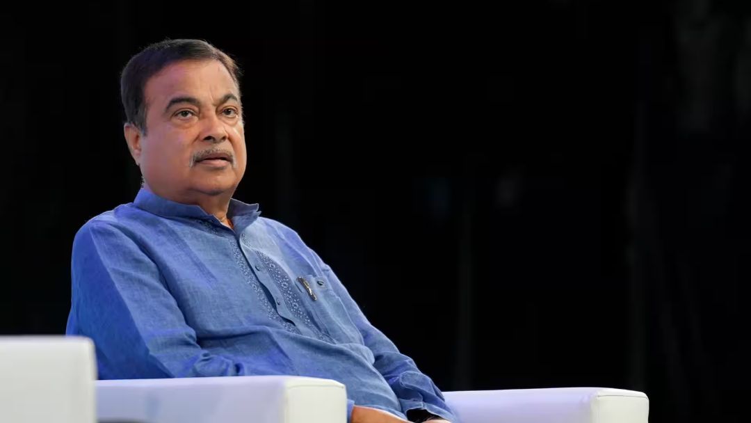 Gadkari Urges Sugar Mills to Diversify into CBG, Ethanol and Sustainable Fuels.