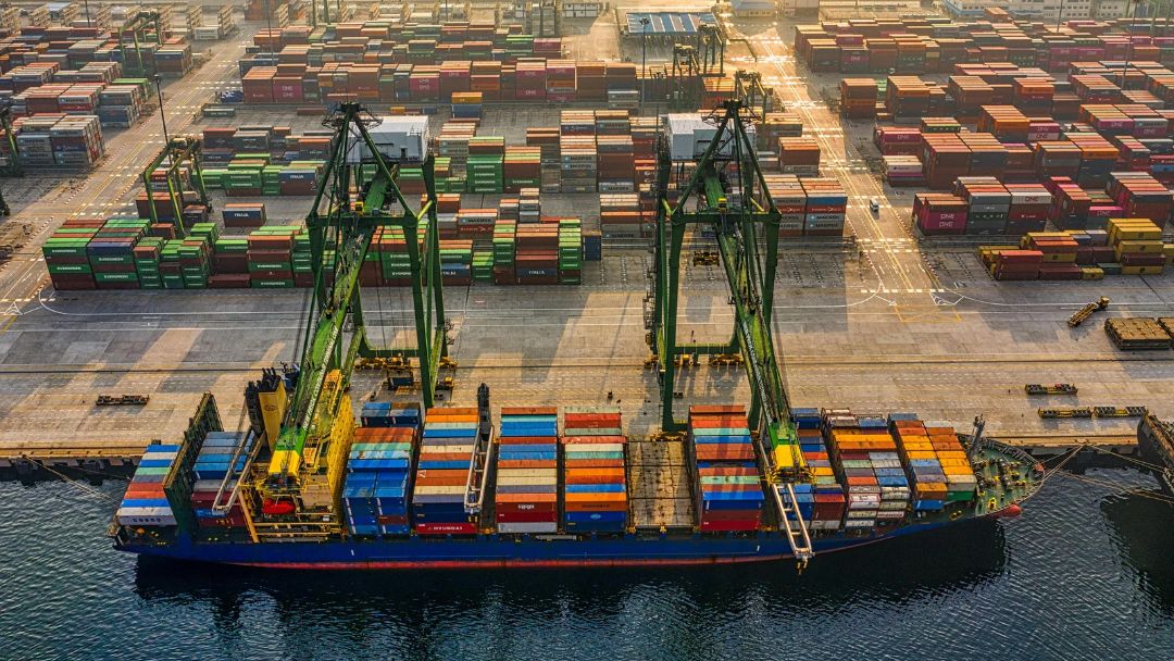 DP World CEO Backs Joint Venture Model for Port Concessions.