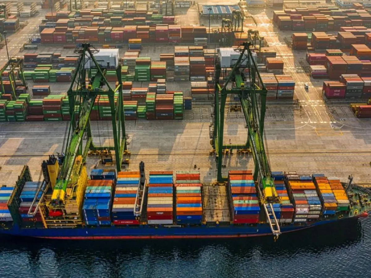 DP World CEO Backs Joint Venture Model for Port Concessions.